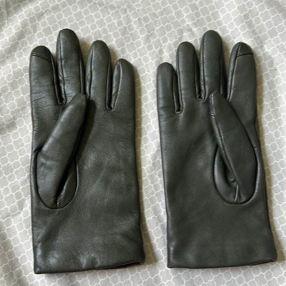 Women's EZ Touch Screen Quilted Suede Gloves - Picture 2 of 7